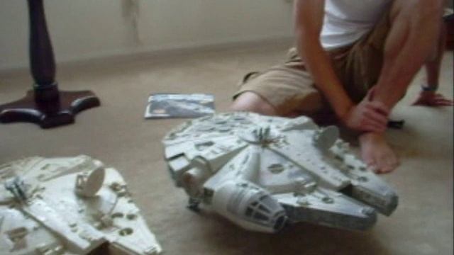 Star Wars Legacy Collection Millennium Falcon Review-Part 1 смотреть онлайн