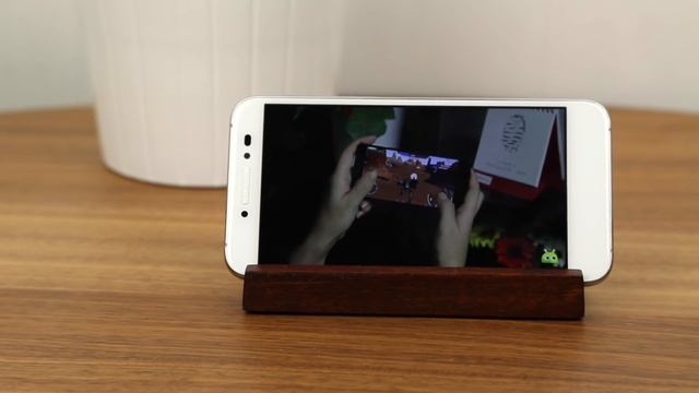 Обзор Alcatel Shine Lite смотреть онлайн