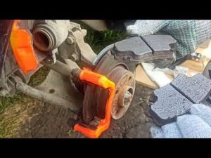 Обслуживание тормозных суппортов Рено Логан своими руками+отзыв о тормозных дисках NK и колодках ATE