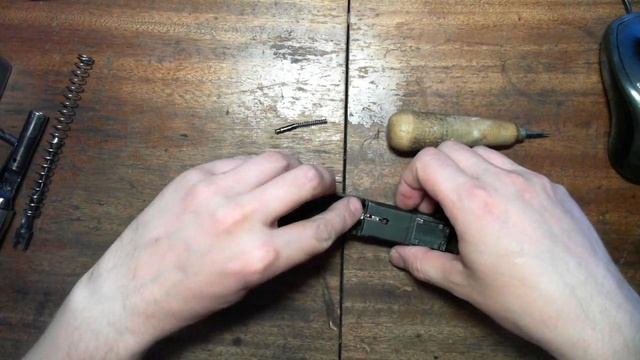 Извлечение выбрасывателя пистолета. смотреть онлайн