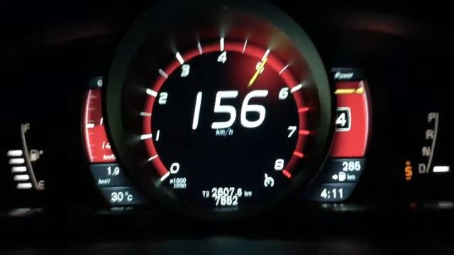 Volvo V40 T5 (2.0/213HP) CrossCountry 0-200 Acceleration