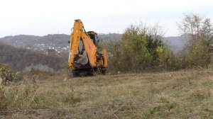 Зачистка участка экскаватором-погрузчиком JCB 4CX. Работа трактора.