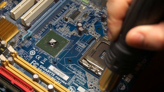 первая проба пайки феном паяльной станции Lukey 702 смотреть онлайн