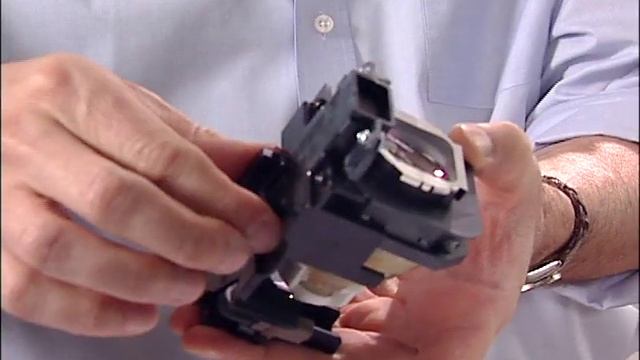 How to change a Projector Lamp or Projector Bulb - Replacement Lamps смотреть онлайн