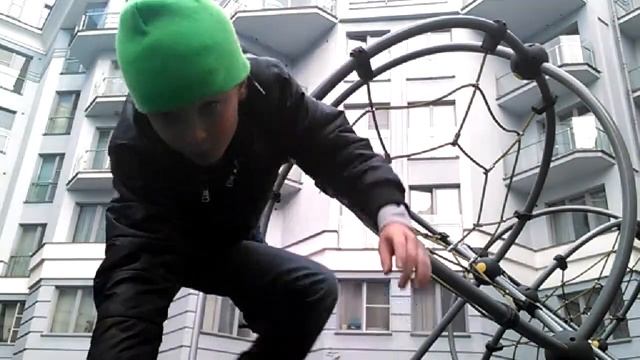 Я танцую брейк данс(Старое видео одно из первых) смотреть онлайн