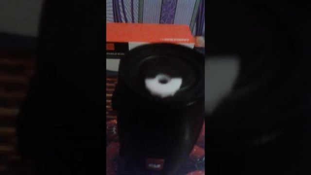 Ход пасивок на калонкеJBl charge mini. 3+ смотреть онлайн