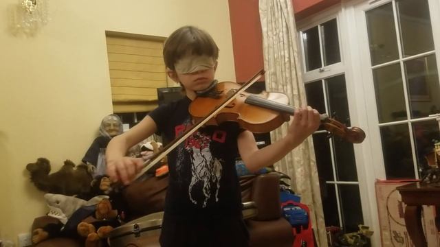 Фауст Гуно-Синжеле Фантазия вслепую на карантине. Blindfolded Violin Singelee Fantasie Faust Gounod смотреть онлайн