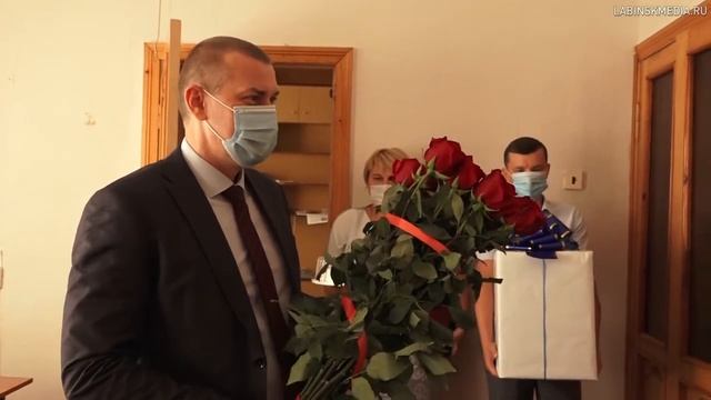 Коллектив «Провинциальной газеты» принимает поздравления смотреть онлайн