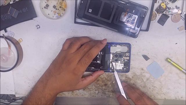 Huawei Mate 20 Teardown / Huawei Mate 20 Disassembly смотреть онлайн