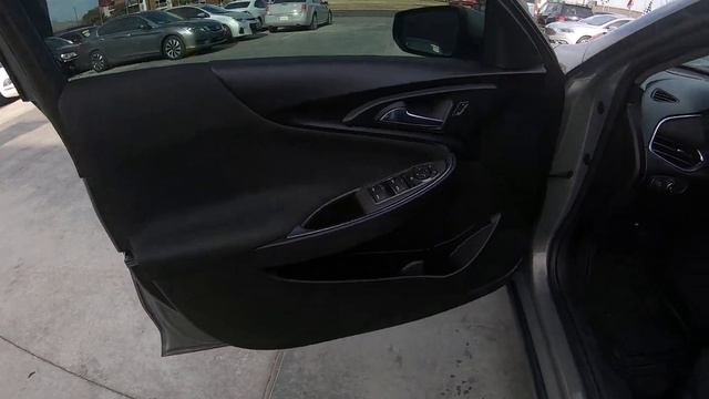 2017 Chevy Malibu 1LT смотреть онлайн