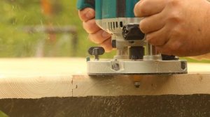 Фрезерование кромки стола ручным фрезером, milling garden table edge