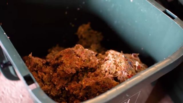 Rocket Composter & Vegware Method смотреть онлайн