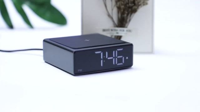 Zegar z ładowarką bezprzewodową 10W смотреть онлайн