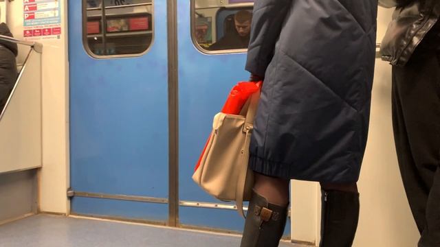 МЕТРО ЕКАТЕРИНБУРГА В ЧАС-ПИК | ПРОСПЕКТ КОСМОНАВТОВ - БОТАНИЧЕСКАЯ | ПОЕЗДКА смотреть онлайн