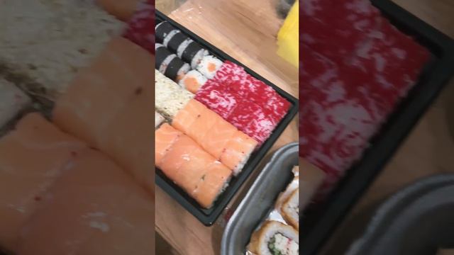 Роллы Фаст кичен 🤤 очень вкусные смотреть онлайн