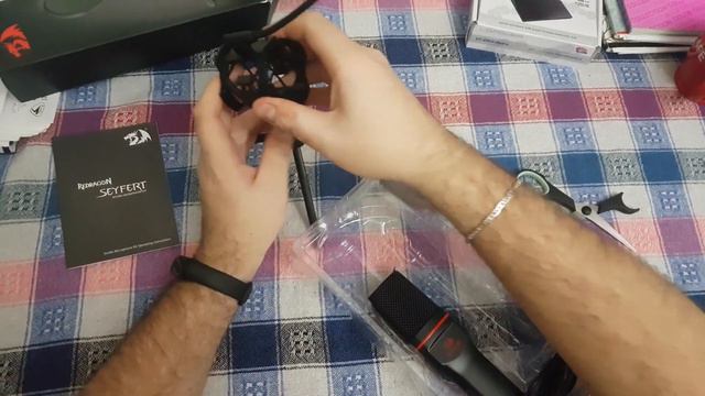 Redragon GM100 Unboxing Gaming Stream Microphone смотреть онлайн
