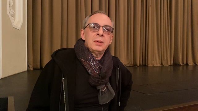 Сергей Николаевич Коробков делится впечатлением о спектакле "Дядюшкин сон" смотреть онлайн