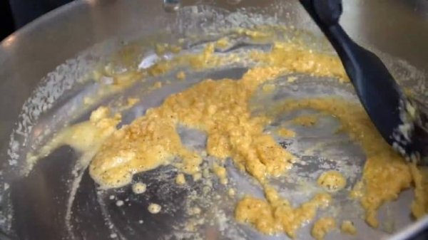 How To Make Mac & Cheese | Ultimate 5 Cheese Mac & Cheese Recipe #MrMakeItHappen #MacAndCheese