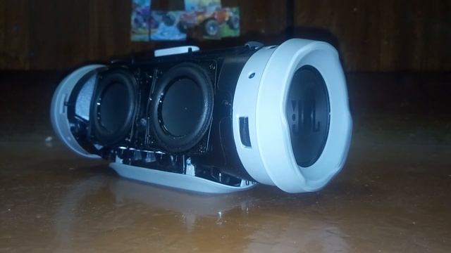 Jbl charge 3 bass test + уличный режим смотреть онлайн