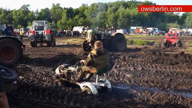 Старый МТЗ-50 застрял в грязи! смотреть онлайн