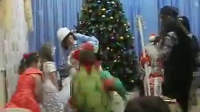 Большемуртинский детский сад №1 подготовтельная группа Фантазёры 2013г ролик7DSCF смотреть онлайн