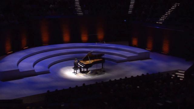 Seong-Jin Cho : Mozart Piano Sonata No.3 in B-flat Major K.281 (20191011 Helsinki Recital) смотреть онлайн