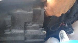 vw touran 2012 замена лампы ксенона