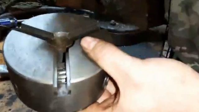 Самодельный токарный станок по металлу!! Первая часть! Обслуживание токарного патрона 110мм. смотреть онлайн