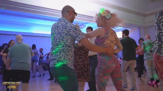 Sylwia enjoys a dance - Happy moments - Manchester Latin Festival (Salsa, Bachata, Kizomba) смотреть онлайн