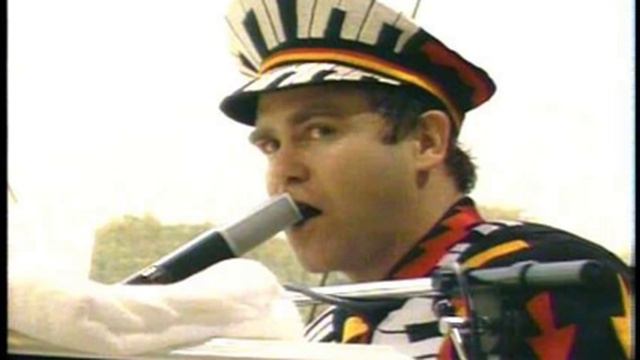 14. Harmony (Elton John - Live at Central Park 9/13/1980) смотреть онлайн