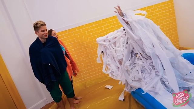 100 PISCINAS MISTERIOSAS... NÃO CAIA NA ERRADA !!! смотреть онлайн