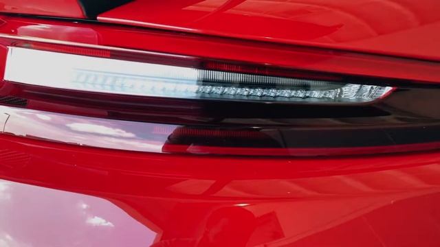 A Look At The 2018 Porsche 911 GT2RS смотреть онлайн
