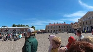 экскурсия по Санкт  Петербургу .