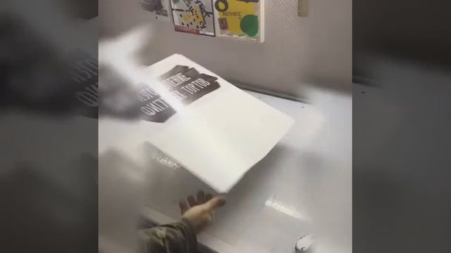 Изготовление прикольных табличек на дверь уличного туалета. смотреть онлайн