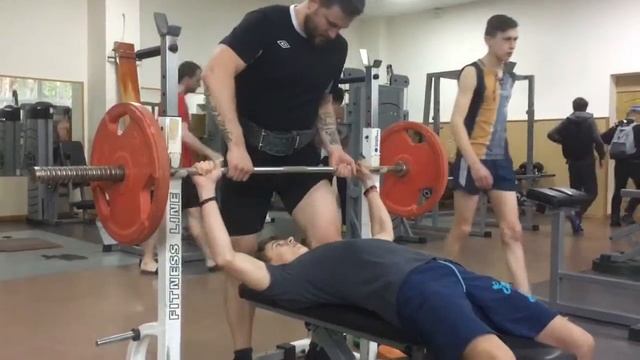 Жим 70кг, вес спортсмена 62кг смотреть онлайн