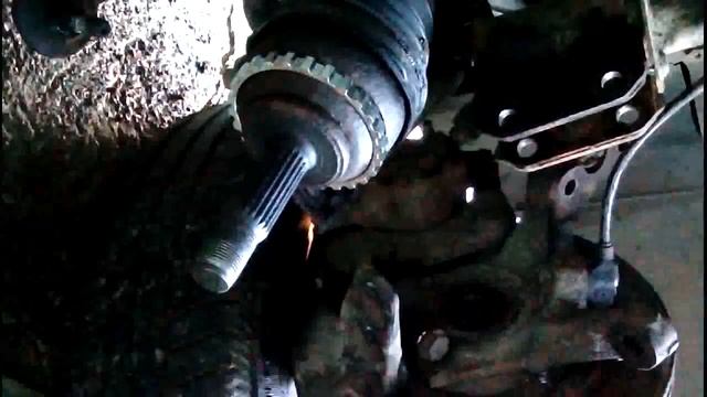 Changing ABS ring (Renualt clio 2 ) смотреть онлайн