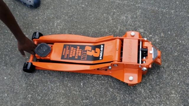 Best Harbor Freight 3 Ton Heavy Duty Daytona Floor Jack Low Profile Long Reach смотреть онлайн