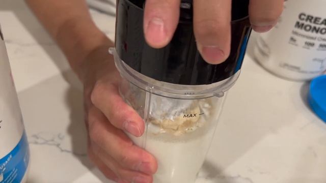 Demo making protein shake using Magic Bullet Blender смотреть онлайн