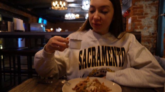 Почему Мы Не Рекомендуем Ресторан 'Хищник' на Камергерском переулке 5стр1? Отзыв от Семьи Gladskiye смотреть онлайн