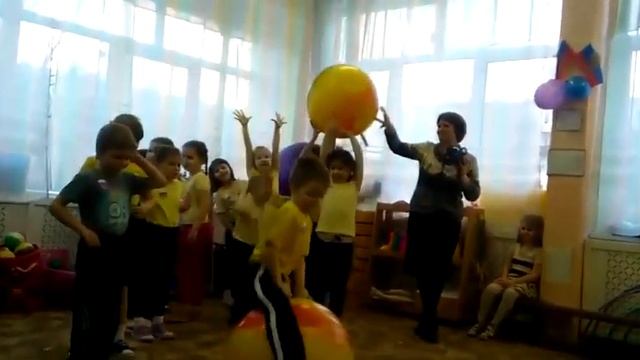 Спортивный праздник "Первые старты с папой" смотреть онлайн