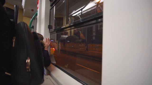 Hungary, Budapest, night ride with tram 4 from Újbuda–központ to Nyugati Railway Terminal смотреть онлайн