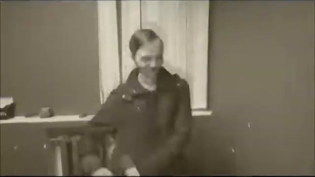 Большая дымящаяся куча скетчей - Коммунистическое смотреть онлайн