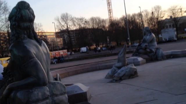 BERLIN TOUR: Rotes Rathaus, Alexandeplatz, Berliner Fernsehturm, St. Marienkirche, Neptunbrunnen смотреть онлайн