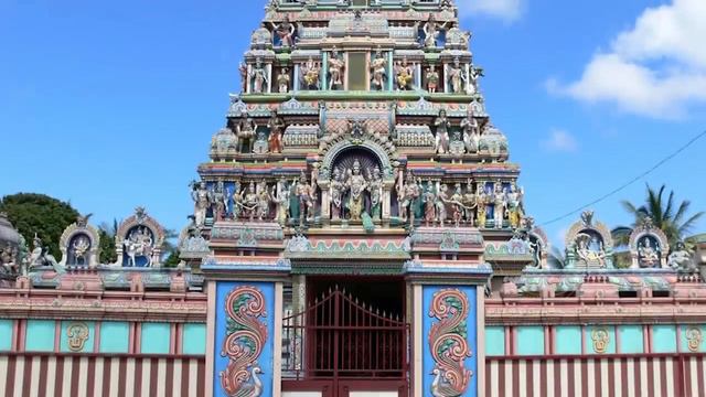 Зачем французы строят дорогу вокруг острова Реюньон кусочек Франции в Индийском океане смотреть онлайн