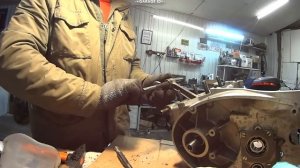 Как правильно развернуть верхнюю втулку шатуна Иж.