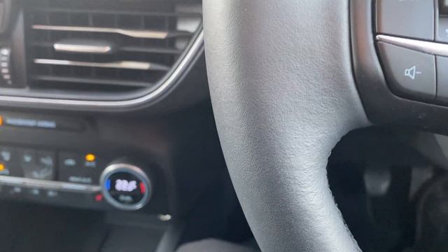 Ford Focus 1.0 125ps Titanium смотреть онлайн