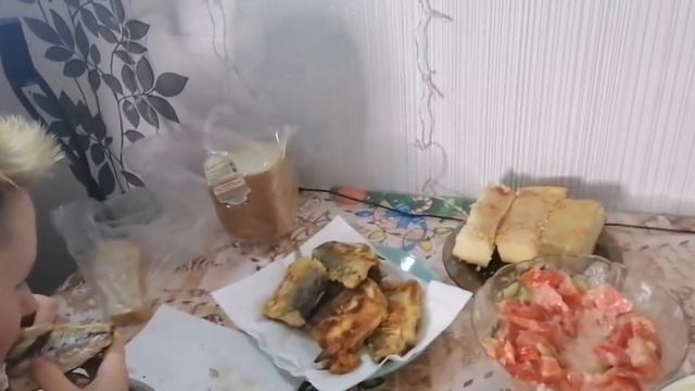 ФИКСПРАЙС МУЖ ?ЖАЛЕЕТ/ЖАРИМ РЫБУ/СТРЯПАЮ? смотреть онлайн
