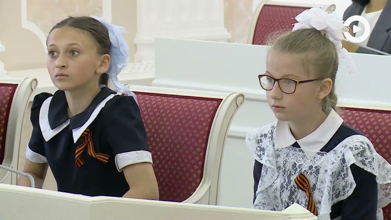 В региональном Законодательном собрании наградили победителей и призеров творческого конкурса смотреть онлайн