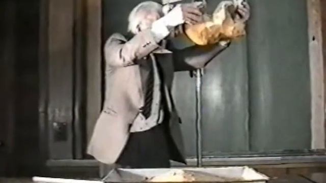 Вот и раскрыта тайно кошек. Прикол)) Приручи деревянного котэ)) смотреть онлайн