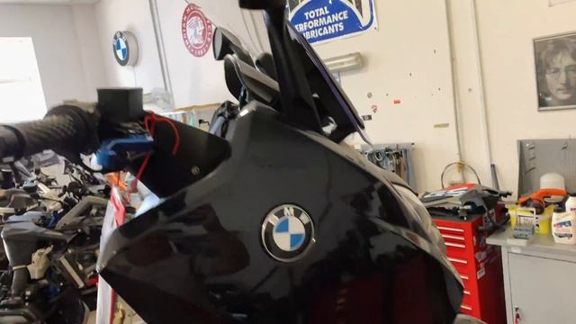 Макси-скутер BMW C 650 GT или BMW C 600 Sport? смотреть онлайн